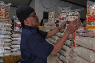 beras-sphp-tak-terlihat-di-pasar-tradisional-1756290248252_169