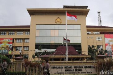 ec0bb007-51e1-4743-abc8-19b07d7aac3e_169