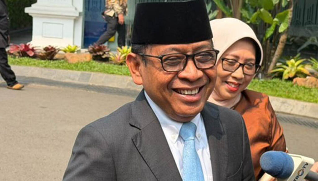 pratikno-tiba-di-istana-1790924150860_169